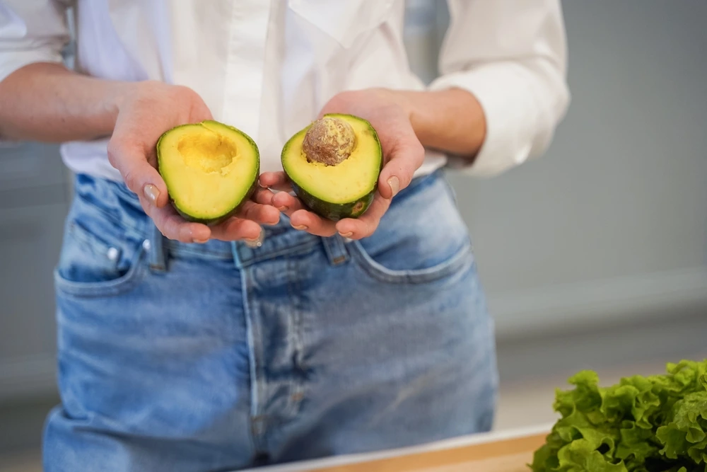 アボカドがダイエットに不向きと言われる理由について解説しています