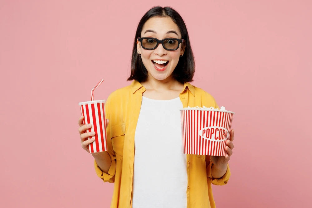 ダイエット中に避けるべき映画館フードについて解説しています
