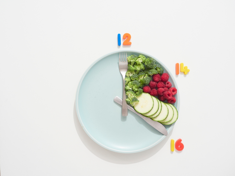 16時間プチ断食の基本的な仕組みと特徴について解説した画像