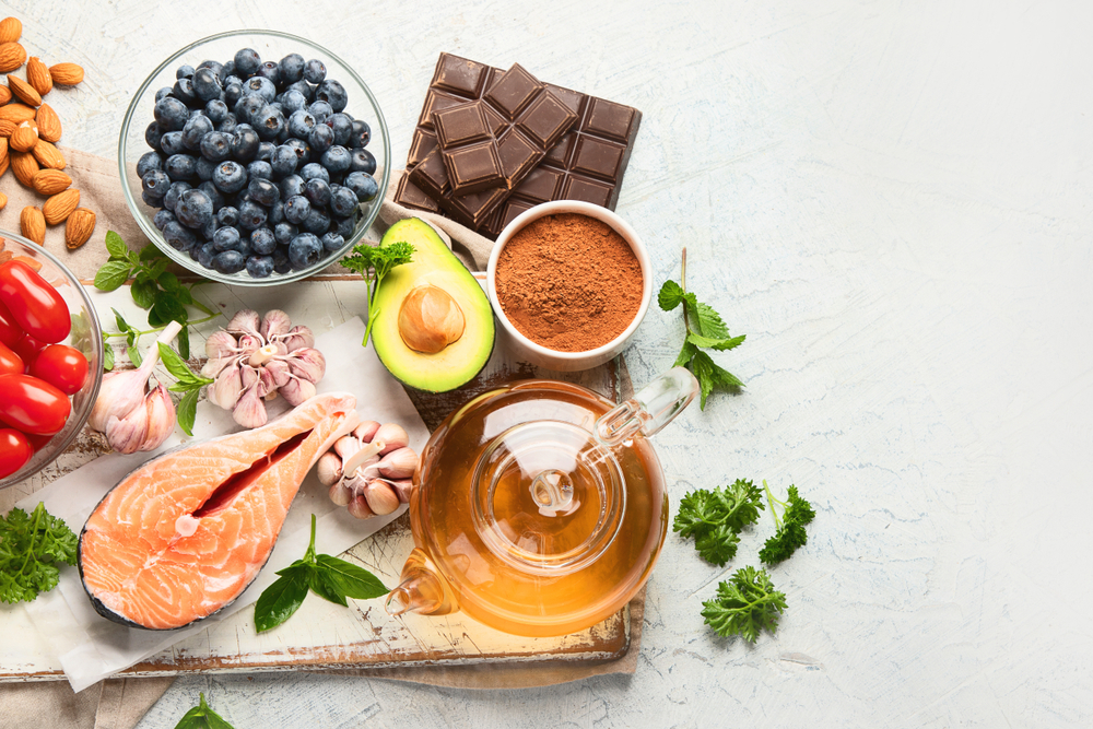 老化を早めやすい食品と、控えたほうがよい食べ方について解説している画像